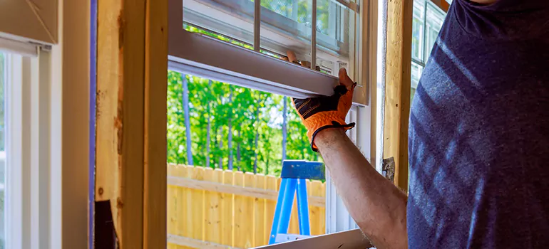 >Bay Window Curtain Rail Track in San Pablo, CA